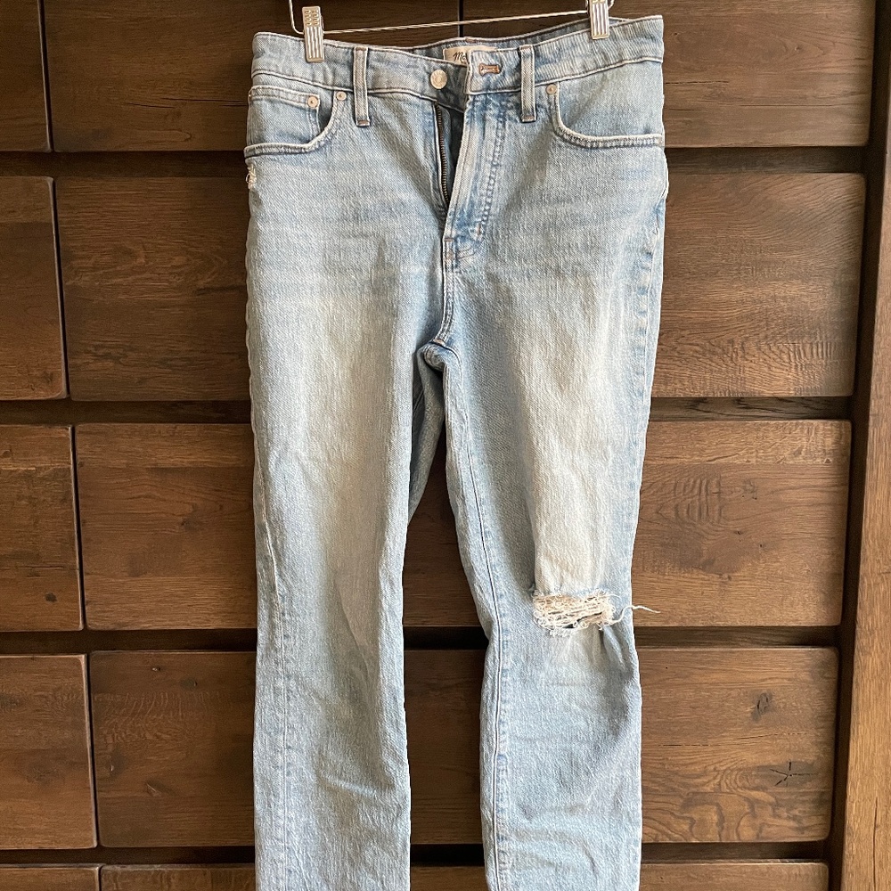 Madewell  - Distressed Curvy Vintage Jean Size 28
